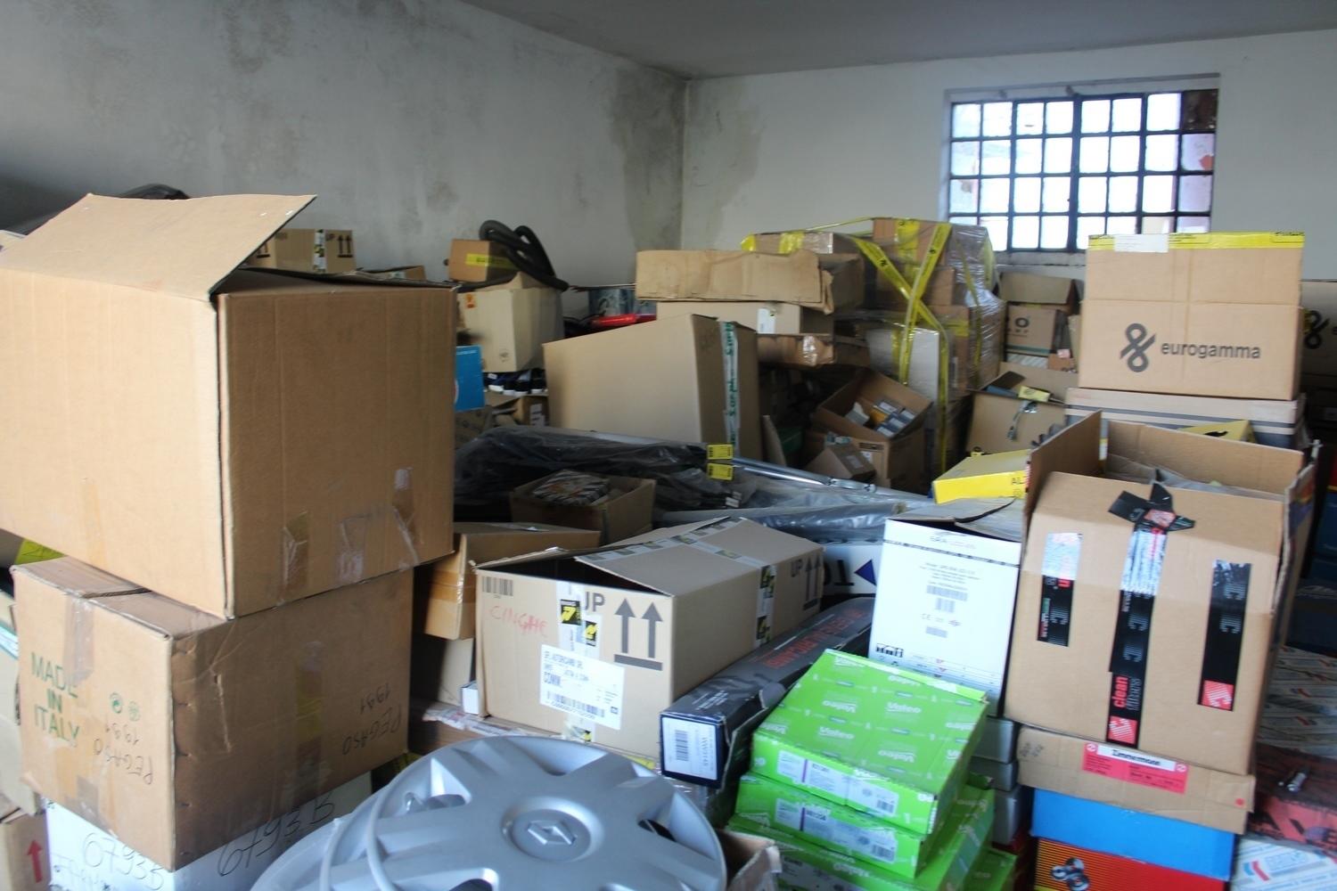 Lot Vehicle spare parts