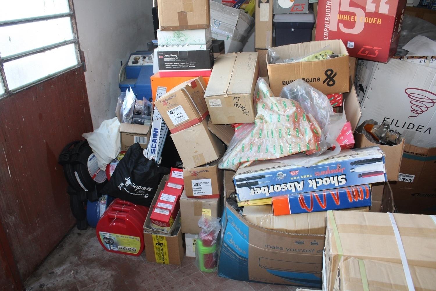 Lot Vehicle spare parts