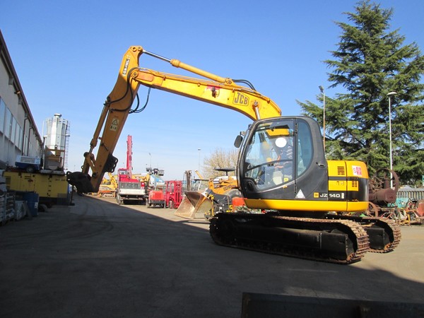 15#5085 Escavatore cingolato JCB in vendita - foto 9
