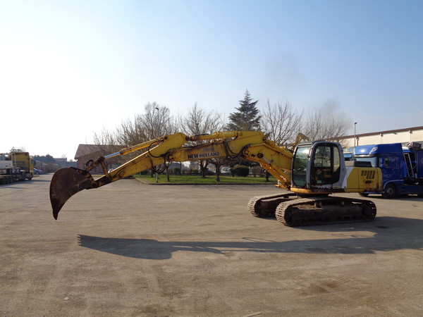 25#5085 Escavatore cingolato New Holland in vendita - foto 2