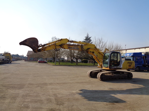 25#5085 Escavatore cingolato New Holland in vendita - foto 3