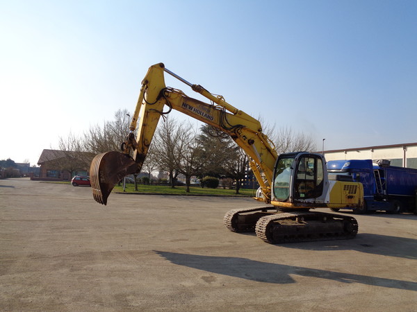 25#5085 Escavatore cingolato New Holland in vendita - foto 4
