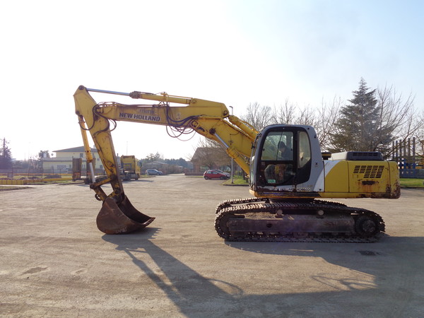 25#5085 Escavatore cingolato New Holland in vendita - foto 6