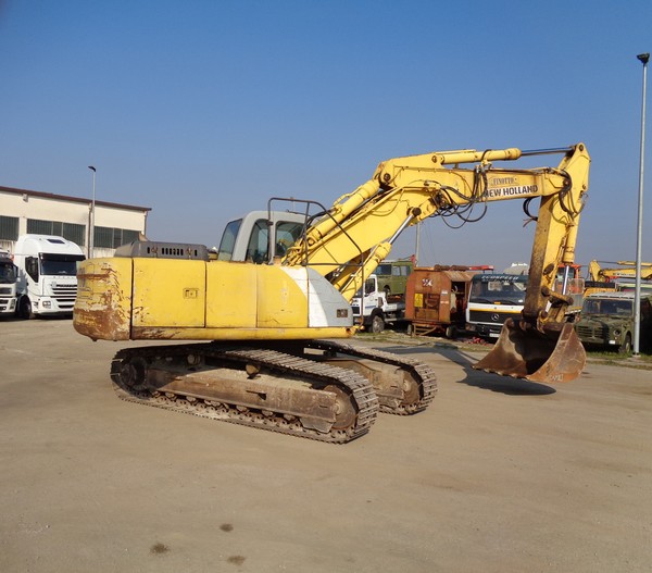 25#5085 Escavatore cingolato New Holland in vendita - foto 16