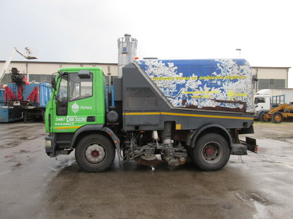 27#5085 Autoveicolo Iveco con allestimento Schmidt in vendita - foto 2