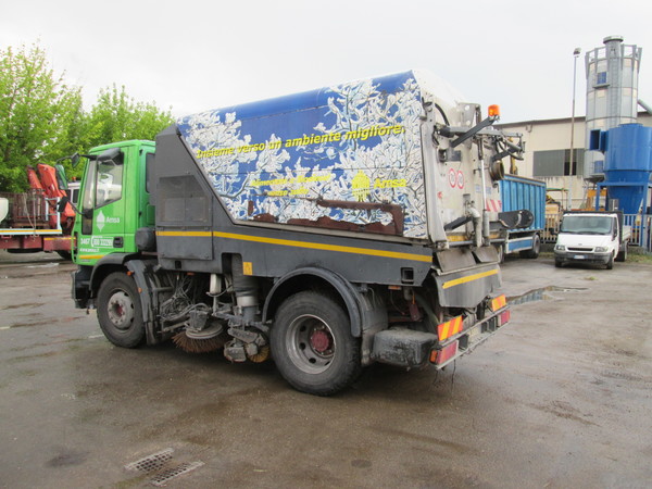 27#5085 Autoveicolo Iveco con allestimento Schmidt in vendita - foto 3