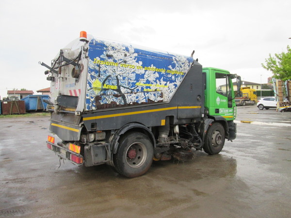 27#5085 Autoveicolo Iveco con allestimento Schmidt in vendita - foto 5