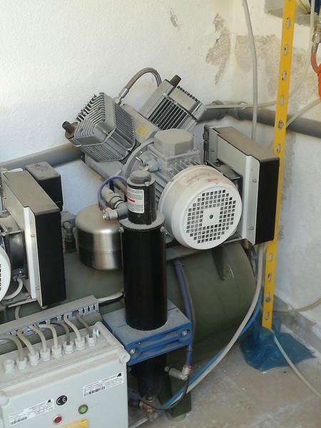 2#5090 Attrezzature ed accessori per studio dentistico in vendita - foto 2