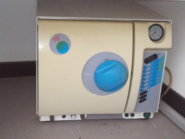 2#5090 Attrezzature ed accessori per studio dentistico in vendita - foto 9