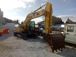 Image 1 - CAT excavator - Lot 10 (Auction 5091)