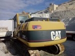 Image 3 - CAT excavator - Lot 10 (Auction 5091)