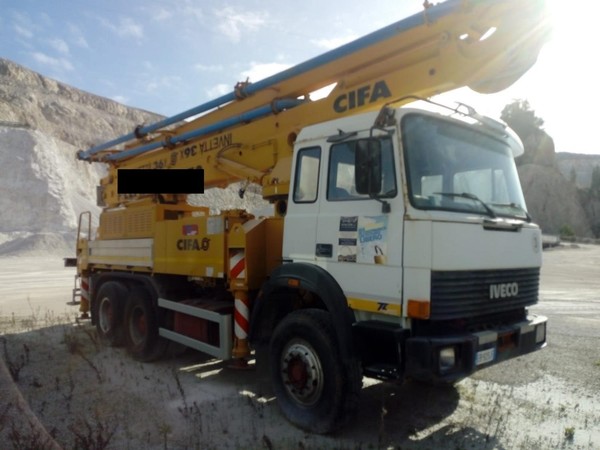 6#5091 Pompa per calcestruzzo Iveco Magirus in vendita - foto 4
