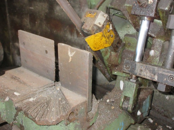 12#5095 Trapano a colonna Bimak e troncatrice Thomas in vendita - foto 18