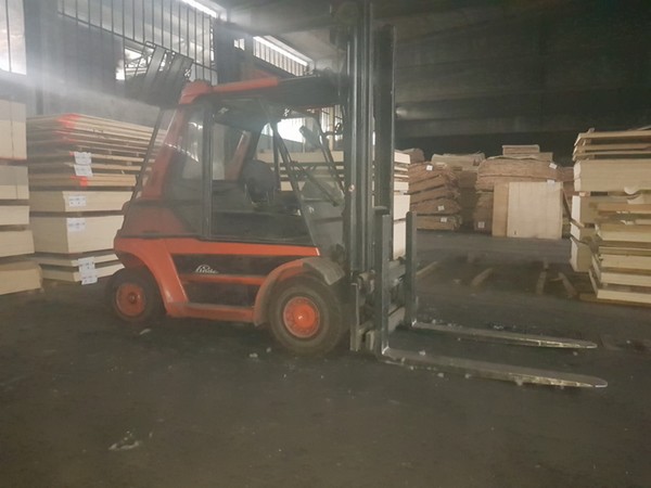 Carrelli elevatori in vendita
