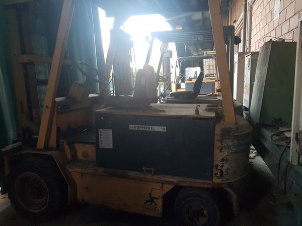 Carrelli elevatori in vendita