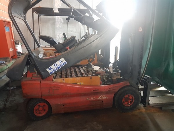 Carrelli elevatori in vendita