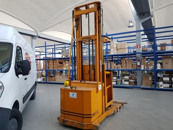 6#5101 Scaffalature leggere e transpallet in vendita - foto 8