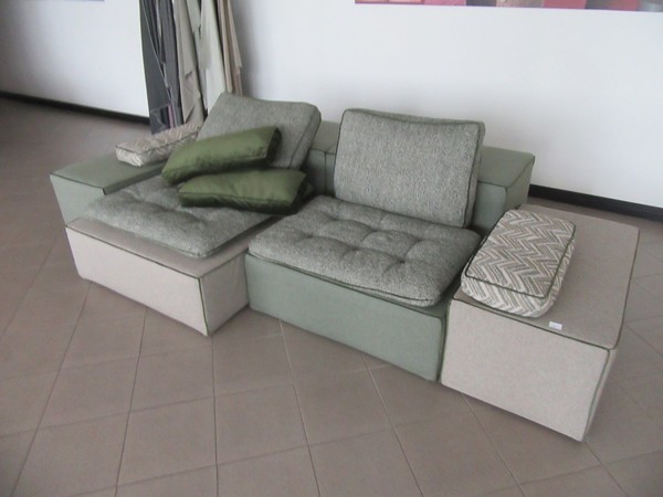 11#5113 Mobilio e contenitori in plastica in vendita - foto 1