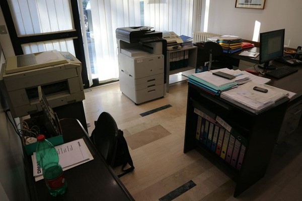 183#5123 Arredo e attrezzature ufficio in vendita - foto 1