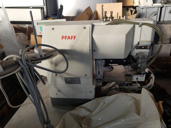 3#5137 Attaccabottoni PFAFF in vendita - foto 1