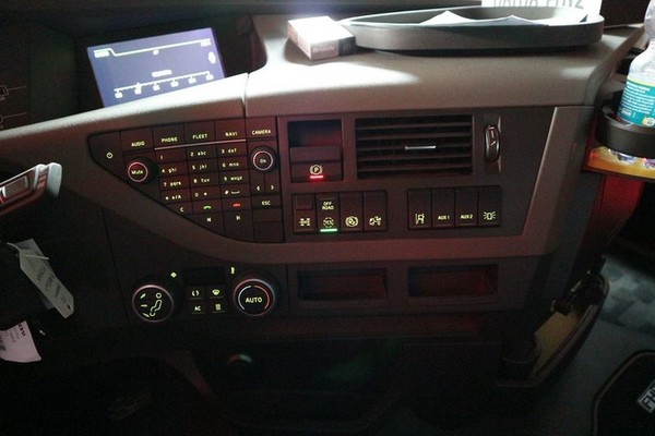 1#5147 Trattore stradale Volvo in vendita - foto 13