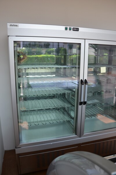 31#5156 Vetrina per pasticceria in vendita - foto 2