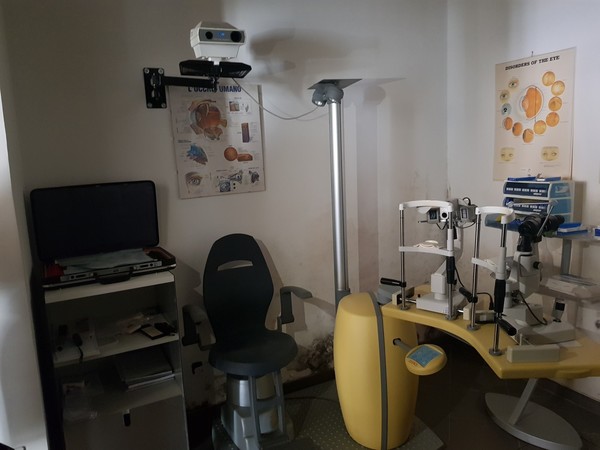 10#5157 Attrezzatura per negozio di ottica in vendita - foto 12