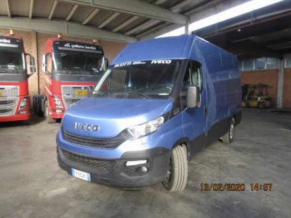 Autocarri in vendita