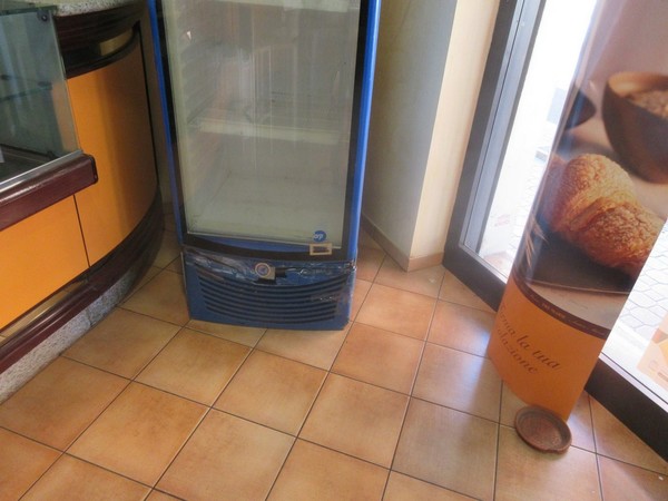 1#5167 Arredamento e attrezzatura bar in vendita - foto 3