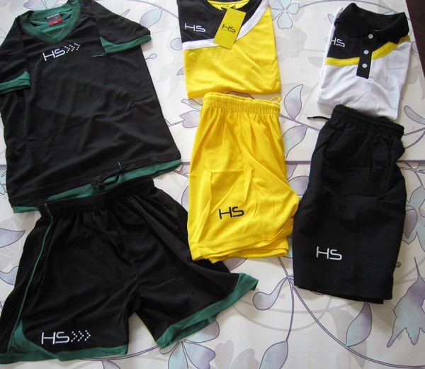 9#5168 T-shirt e completi sport in vendita - foto 1