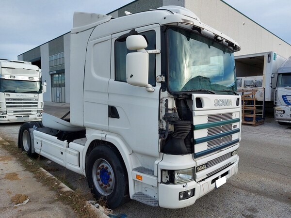 Autocarri in vendita