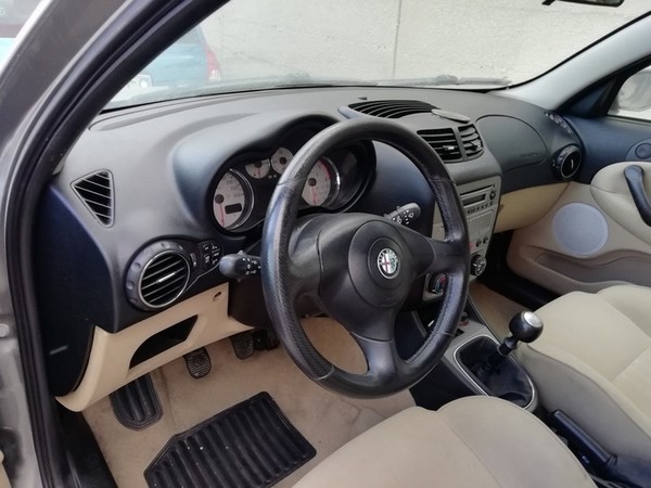 16#5189 Autovettura Alfa Romeo 147 in vendita - foto 4