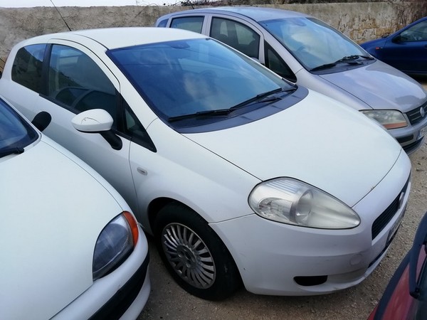 3#5189 Autovettura Fiat Grande Punto in vendita - foto 3