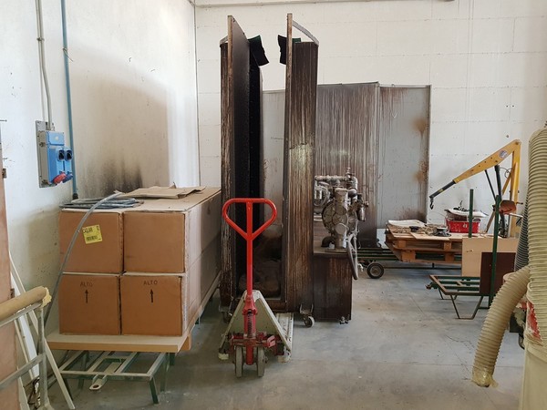 23#5191 Macchine per la lavorazione degli infissi in legno da rottamare. in vendita - foto 16