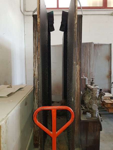 23#5191 Macchine per la lavorazione degli infissi in legno da rottamare. in vendita - foto 20