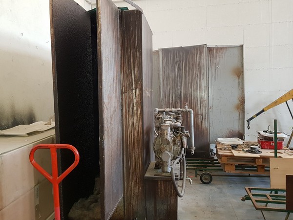 23#5191 Macchine per la lavorazione degli infissi in legno da rottamare. in vendita - foto 21