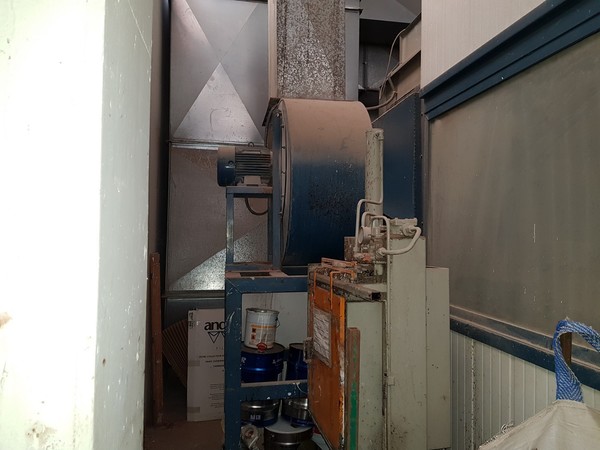 23#5191 Macchine per la lavorazione degli infissi in legno da rottamare. in vendita - foto 22