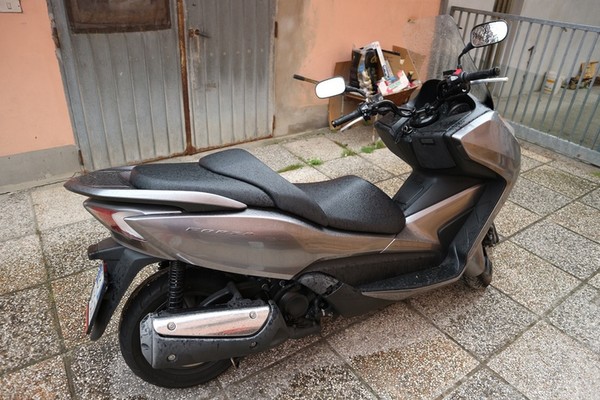 34#5194 Motociclo Honda Forza 300 in vendita - foto 1