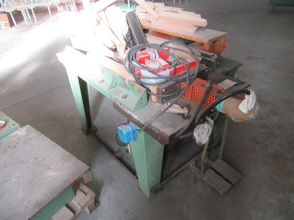 11#5195 Attrezzature lavorazione sedie in legno in vendita - foto 3