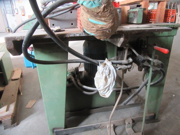 11#5195 Attrezzature lavorazione sedie in legno in vendita - foto 4