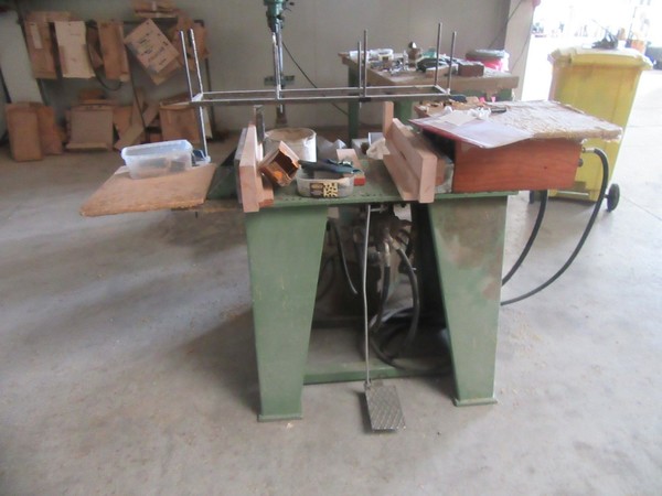 11#5195 Attrezzature lavorazione sedie in legno in vendita - foto 24