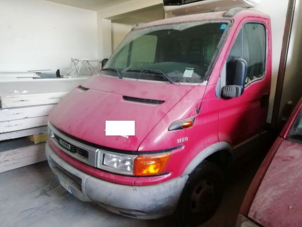 3#5201 Furgone isotermico Iveco in vendita - foto 1
