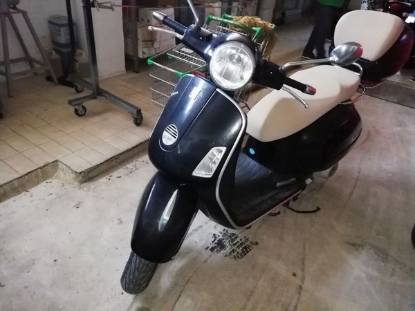 4#5201 Vespa Piaggio GTS 250 in vendita - foto 1