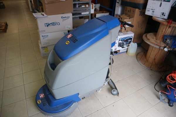 Attrezzatura pulizia professionale in vendita