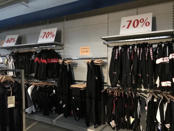 14#5221 Arredi e accessori per negozio sportivo in vendita - foto 36