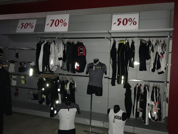 14#5221 Arredi e accessori per negozio sportivo in vendita - foto 40