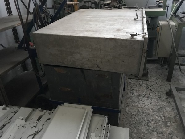 8#5221 Attrezzature officina in vendita - foto 2