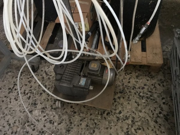 8#5221 Attrezzature officina in vendita - foto 3