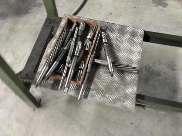 8#5221 Attrezzature officina in vendita - foto 45