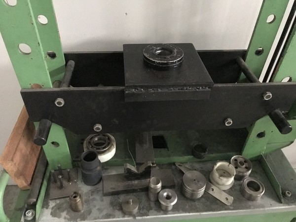 8#5221 Attrezzature officina in vendita - foto 96